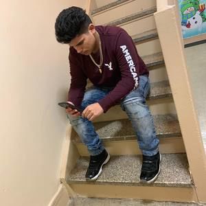 Meet your Posher, Julio